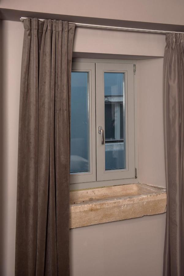 Boutique Rooms Mirabilis สกราดิน ภายนอก รูปภาพ