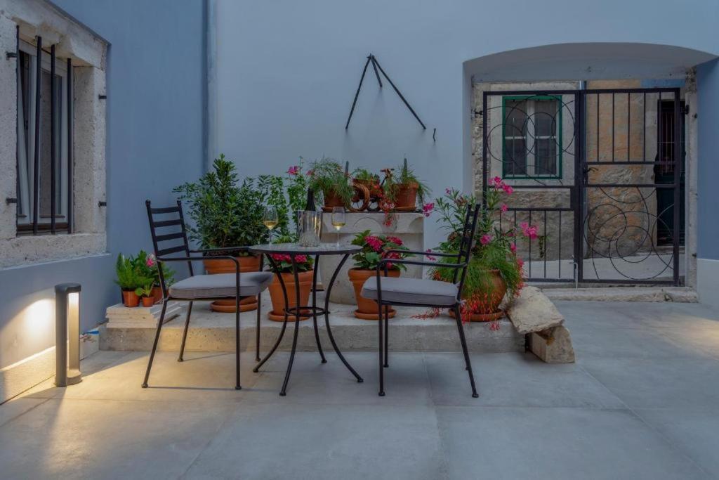 Boutique Rooms Mirabilis สกราดิน ภายนอก รูปภาพ