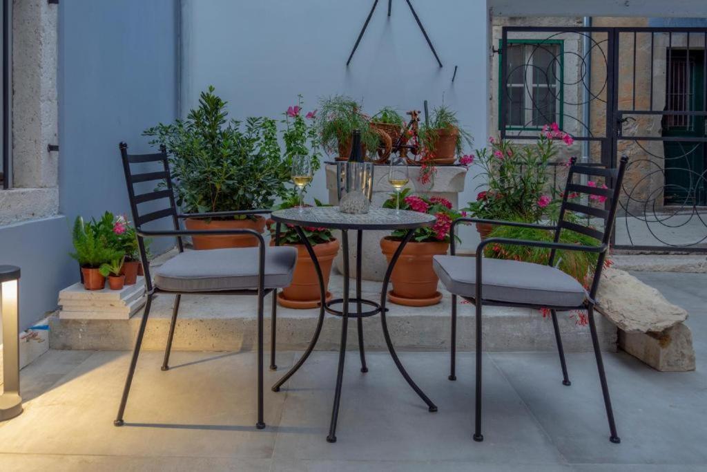 Boutique Rooms Mirabilis สกราดิน ภายนอก รูปภาพ